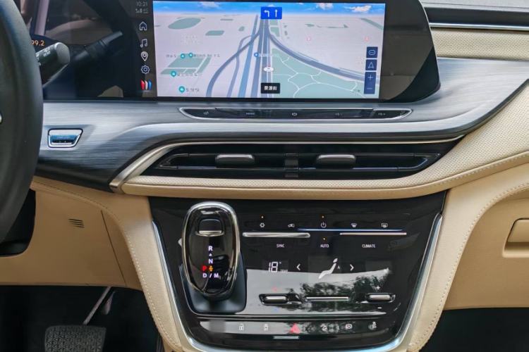 Used Buick GL8 2023 ES Lu Zun Deluxe Model Interior 3
