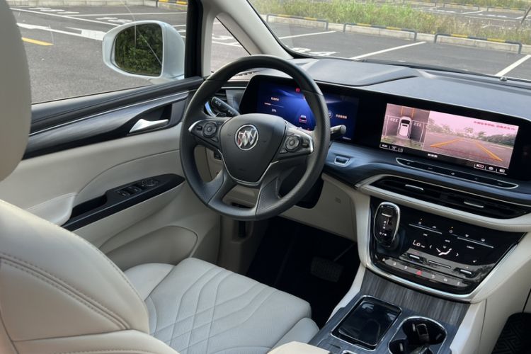 Used Buick GL8 2023 ES Lu Zun Comfort Model Interior 4