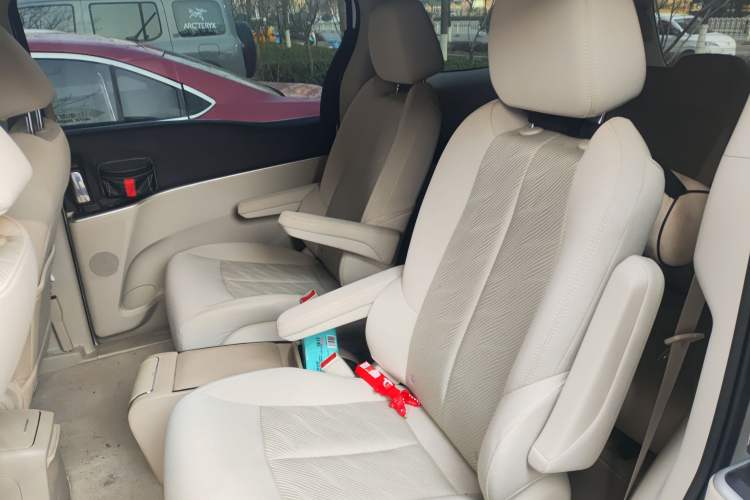 Used Buick GL8 2023 Land Executive Class Smart Enjoyment Model Interior 4