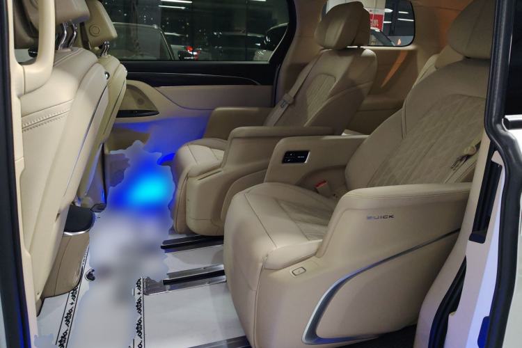 Used Buick GL8 2023 ES Lu Zun Luxury Model Interior 4