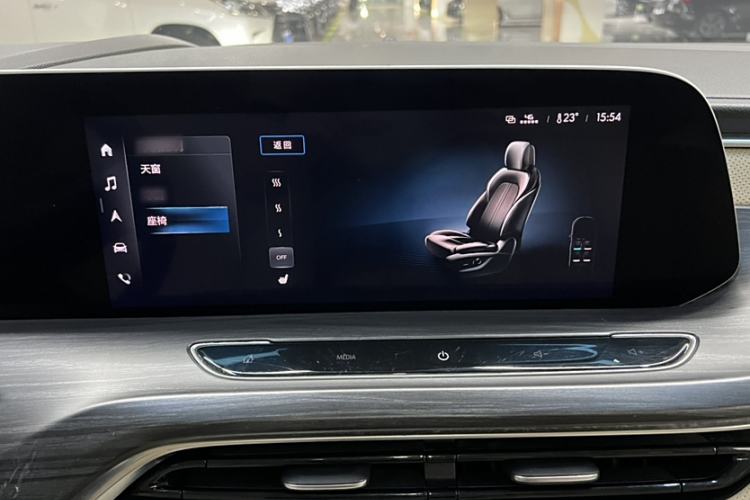 Used Buick GL8 2023 ES Lu Zun Deluxe Model Interior 4