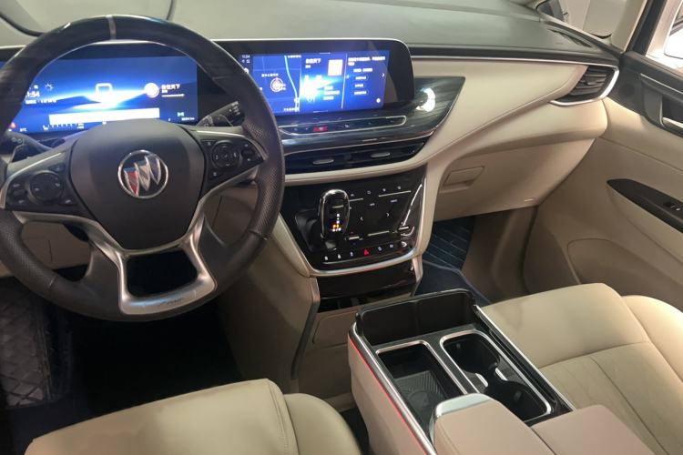 Used Buick GL8 2023 ES Lu Zun Comfort Model Interior 4