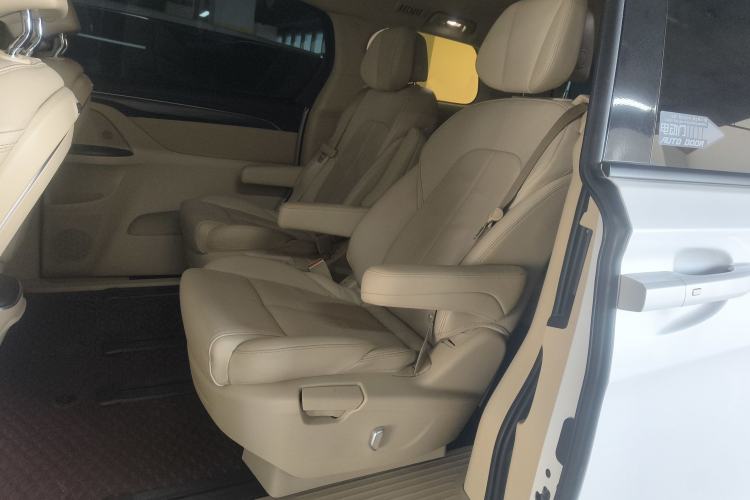 Used Buick GL8 2023 ES Lu Zun Deluxe Model Interior 4