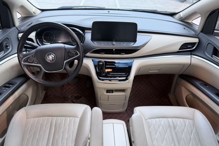 Used Buick GL8 2023 Land Executive Class Deluxe Model Interior 5