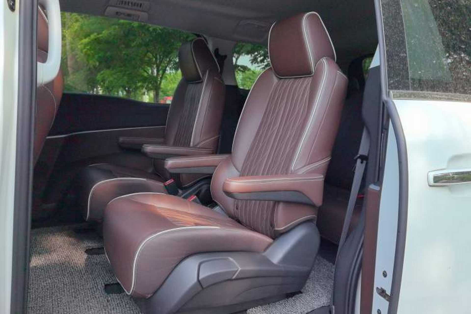 Used Buick GL8 2023 Land Executive Class 652T Luxury Model Interior 5