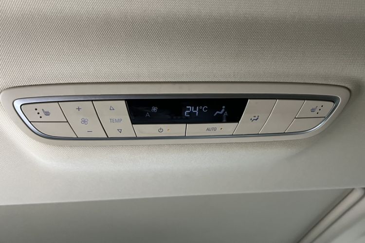 Used Buick GL8 2023 ES Lu Zun Deluxe Model Interior 5