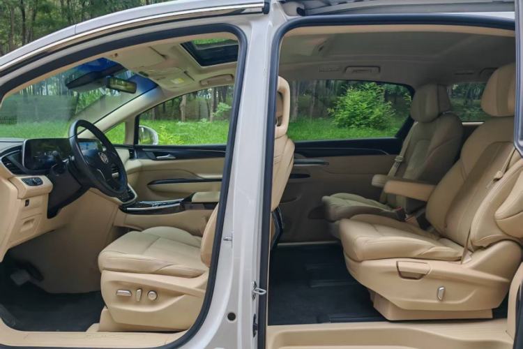 Used Buick GL8 2023 ES Lu Zun Deluxe Model Interior 5