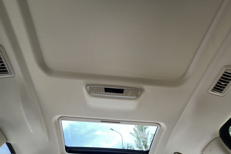 Used Buick GL8 2023 ES Lu Zun Deluxe Model Interior 7