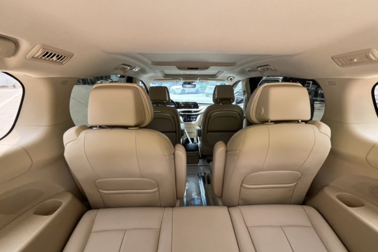 Used Buick GL8 2023 ES Lu Zun Deluxe Model Interior 7