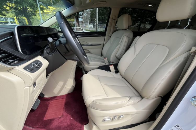 Used Buick GL8 2023 ES Lu Zun Deluxe Model Interior 7