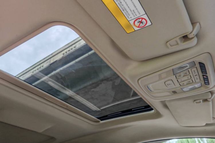 Used Buick GL8 2023 ES Lu Zun Deluxe Model Interior 7