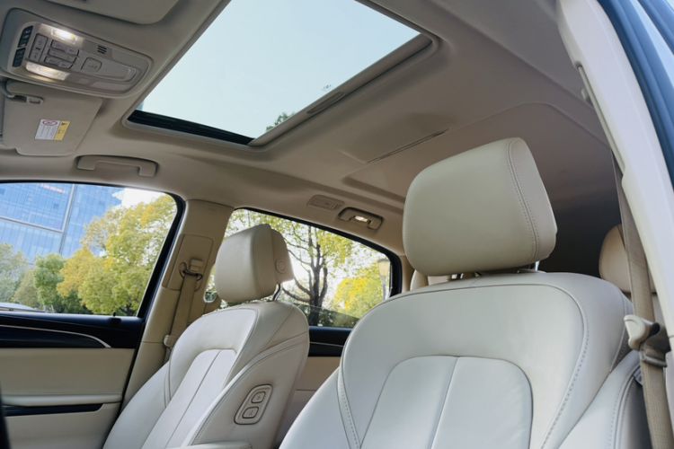 Used Buick GL8 2023 ES Lu Zun Deluxe Model Interior 8