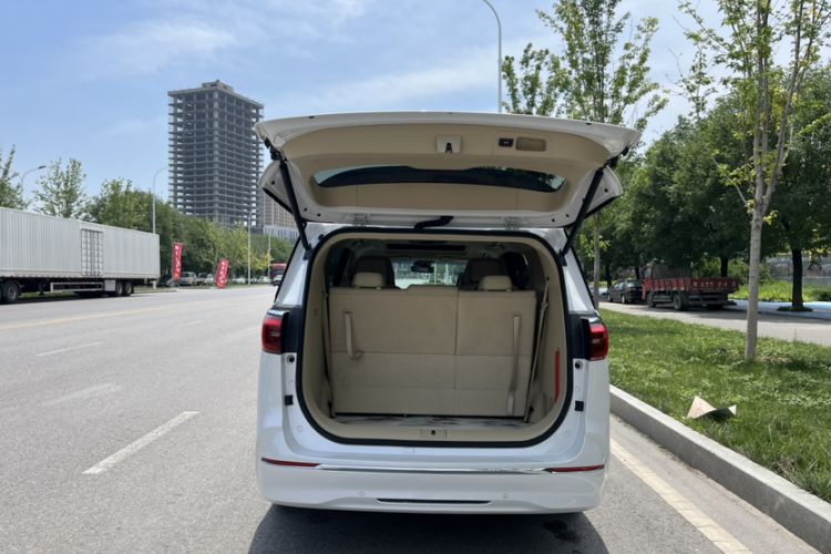 Used Buick GL8 2023 ES Lu Zun Deluxe Model Interior 8