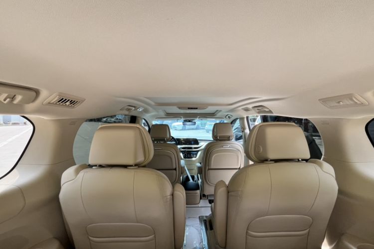 Used Buick GL8 2023 ES Lu Zun Deluxe Model Interior 8