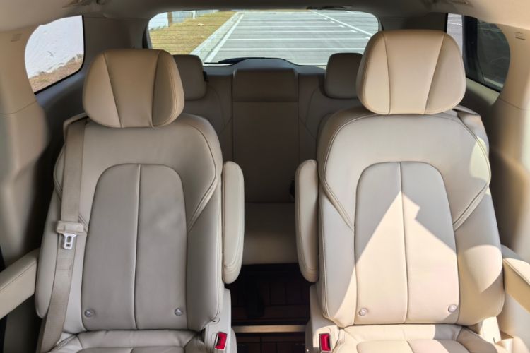 Used Buick GL8 2023 ES Lu Zun Deluxe Model Interior 8