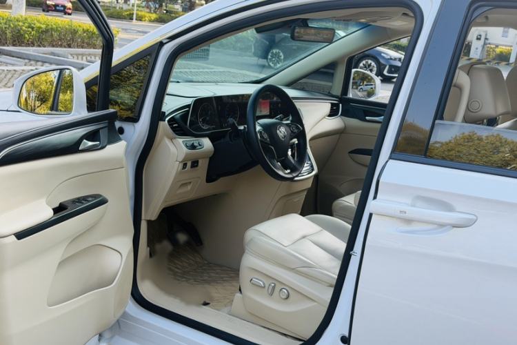 Used Buick GL8 2023 ES Lu Zun Deluxe Model Interior 9