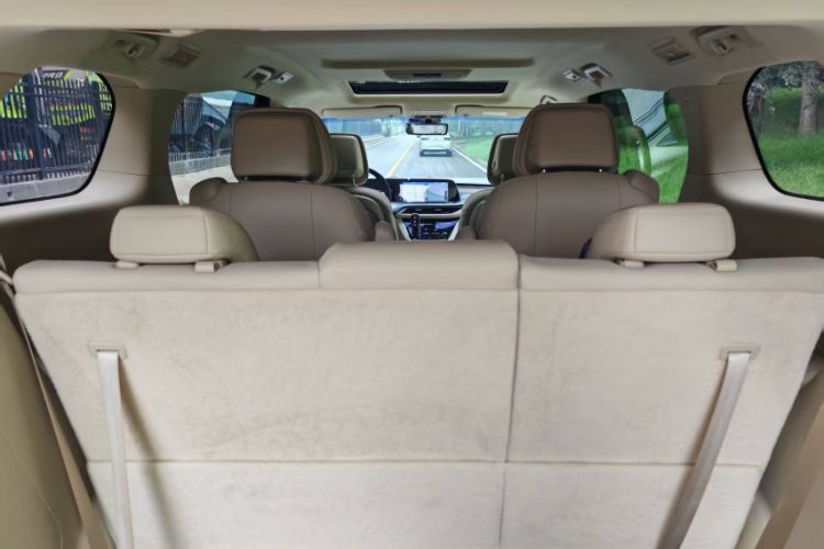 Used Buick GL8 2023 ES Lu Zun Deluxe Model Interior 9
