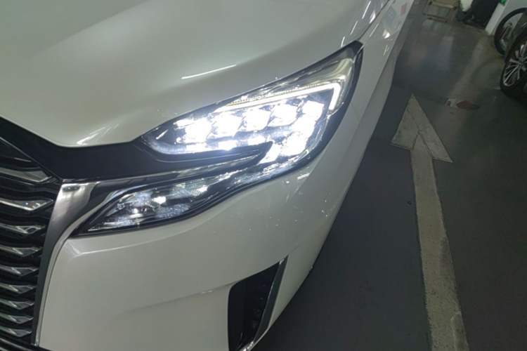 Used Buick GL8 2023 ES Lu Zun Comfort Model Left Front Headlight