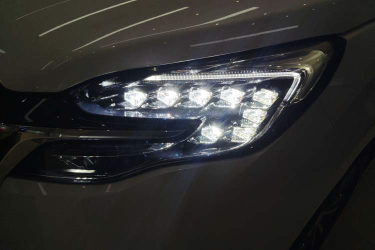 Used Buick GL8 2023 ES Lu Zun Deluxe Model Left Front Headlight