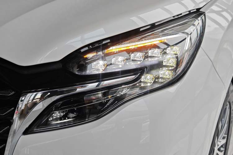 Used Buick GL8 2023 ES Lu Zun Comfort Model Left Front Headlight