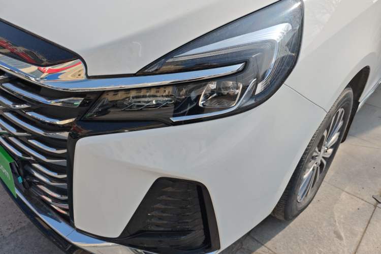 Used Buick GL8 2023 Facelifted Land Cruiser Executive Luxury Version Left Front Headlight