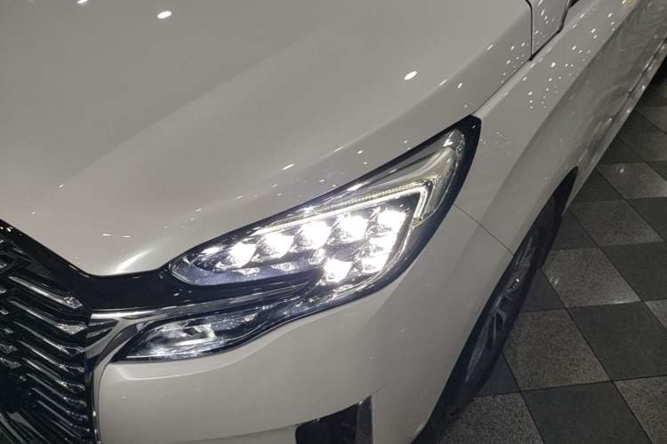 Used Buick GL8 2023 ES Lu Zun Deluxe Model Left Front Headlight