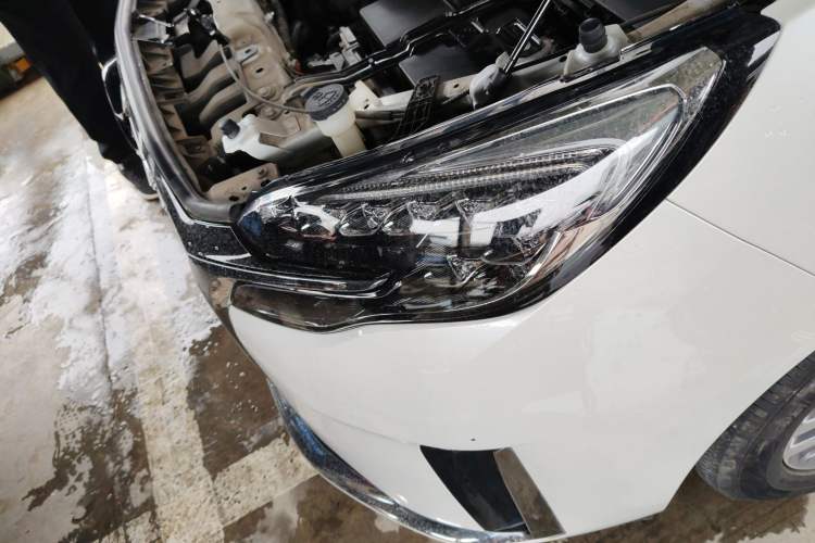 Used Buick GL8 2023 ES Lu Zun Comfort Model Left Front Headlight