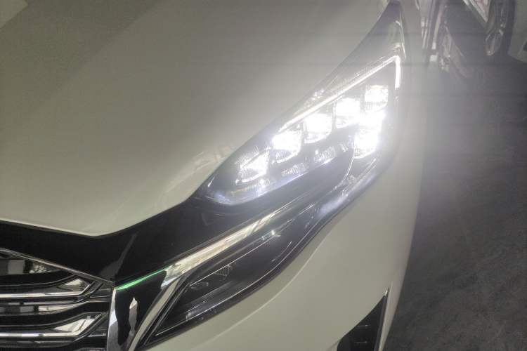Used Buick GL8 2023 ES Lu Zun Comfort Model Left Front Headlight