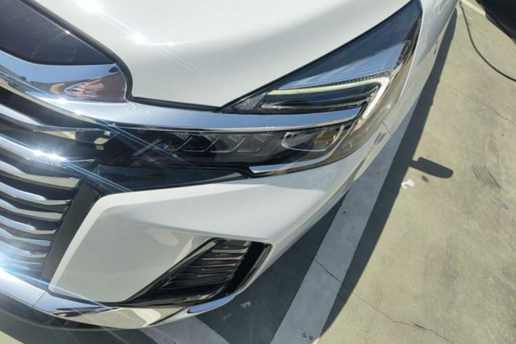 Used Buick GL8 2023 Land Executive Class Smart Enjoyment Model Left Front Headlight