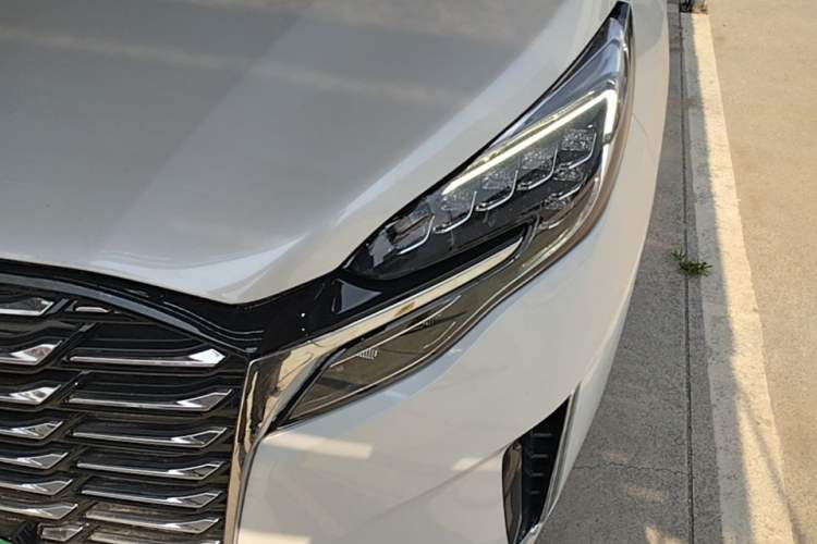 Used Buick GL8 2023 ES Lu Zun Deluxe Model Left Front Headlight