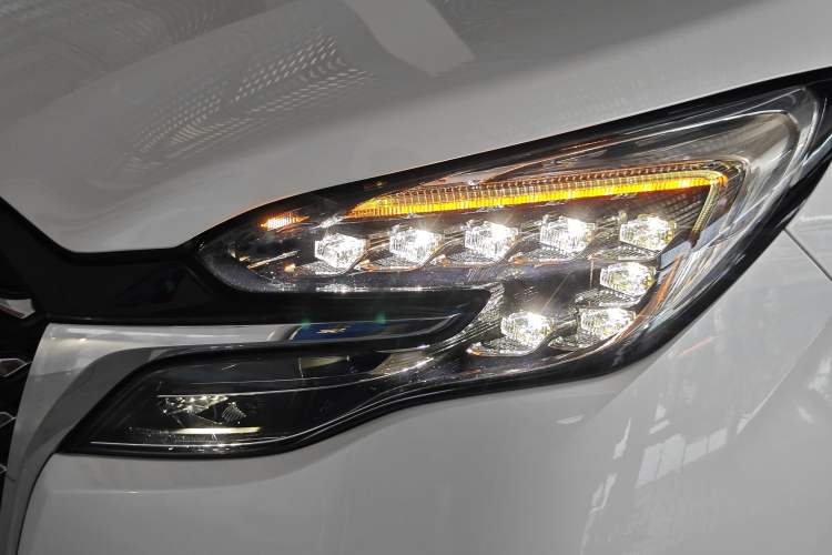 Used Buick GL8 2023 ES Lu Zun Deluxe Model Left Front Headlight