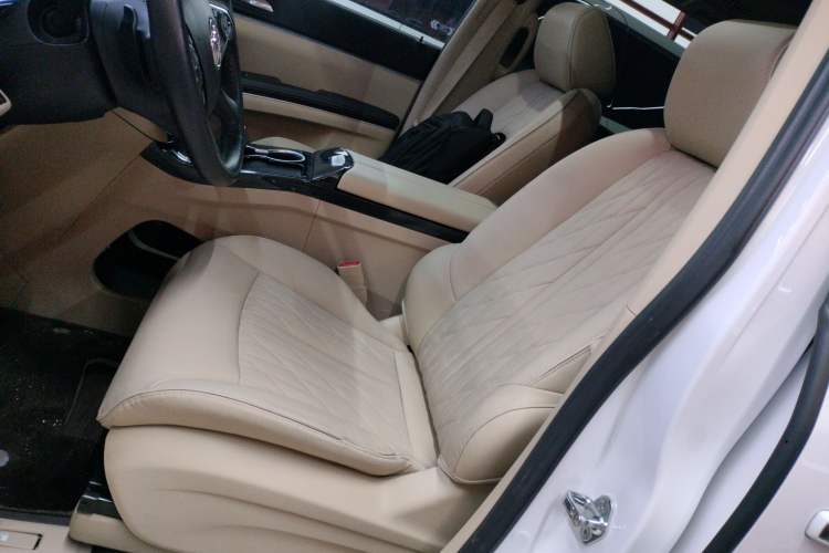 Used Buick GL8 2023 Facelifted Land Cruiser Executive Luxury Version Left Front Seat