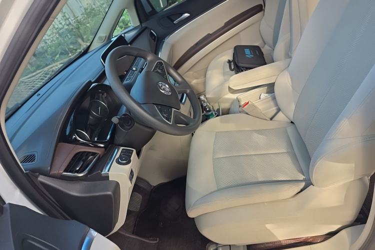 Used Buick GL8 2023 Land Executive Class Smart Enjoyment Model Left Front Seat