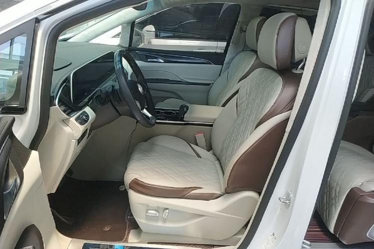 Used Buick GL8 2023 ES Lu Zun Comfort Model Left Front Seat