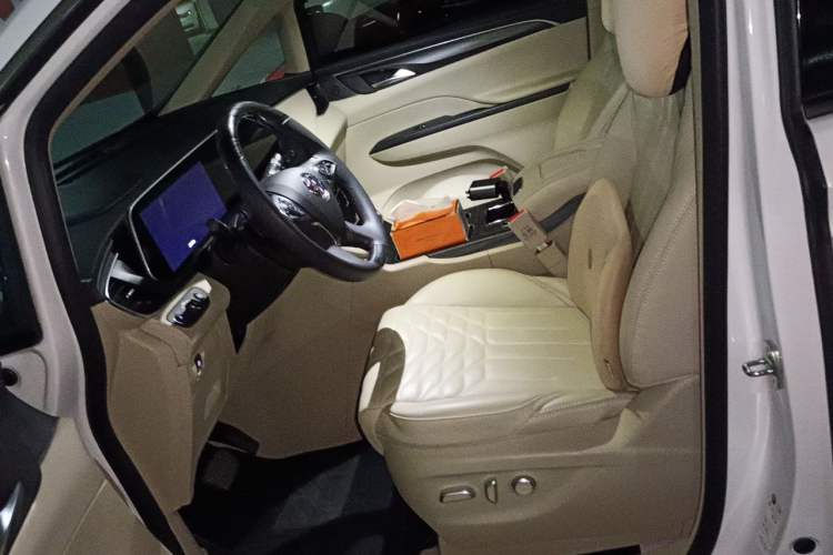 Used Buick GL8 2023 ES Lu Zun Deluxe Model Left Front Seat