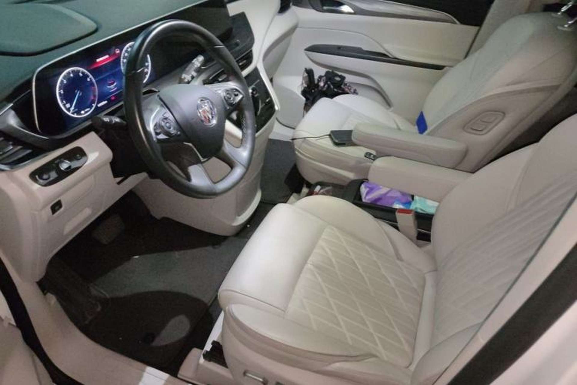 Used Buick GL8 2023 ES Lu Zun Luxury Model Left Front Seat