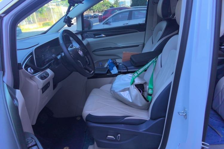 Used Buick GL8 2023 ES Lu Zun Comfort Model Left Front Seat
