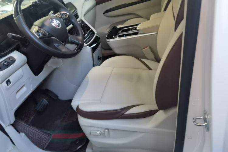 Used Buick GL8 2023 ES Lu Zun Comfort Model Left Front Seat