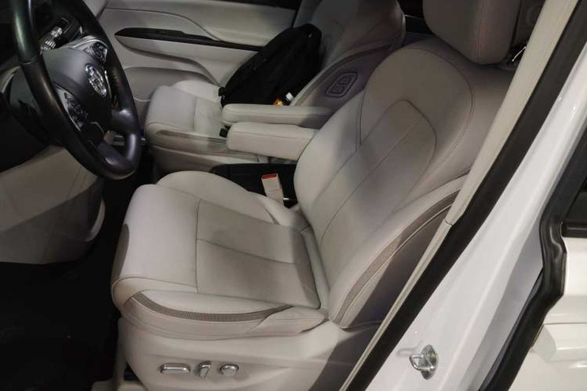 Used Buick GL8 2023 ES Lu Zun Deluxe and Yue Edition Left Front Seat