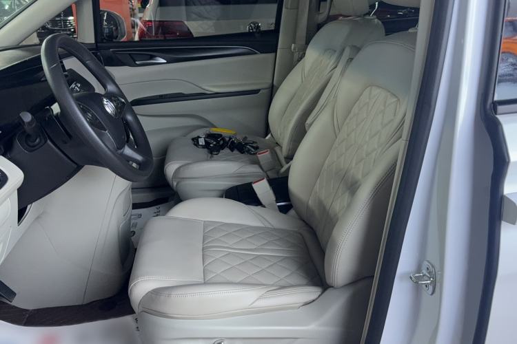 Used Buick GL8 2023 ES Lu Zun Comfort Model Left Front Seat