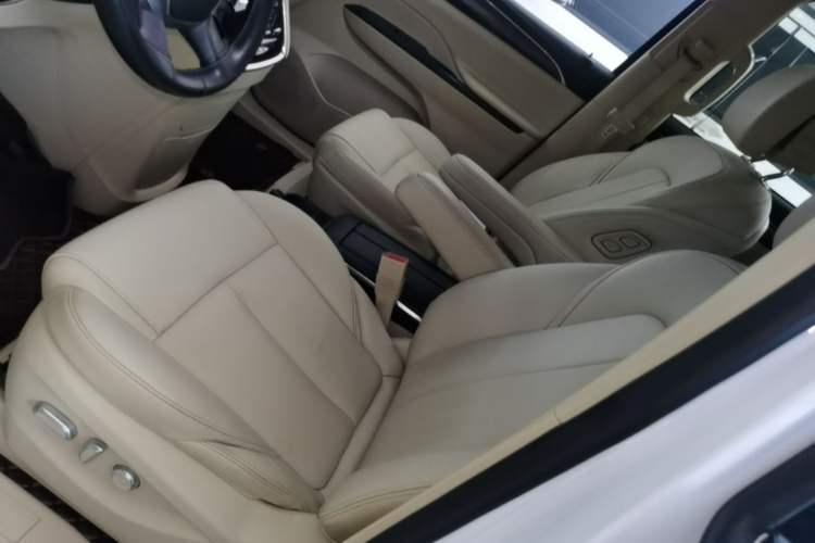 Used Buick GL8 2023 ES Lu Zun Deluxe Model Left Front Seat