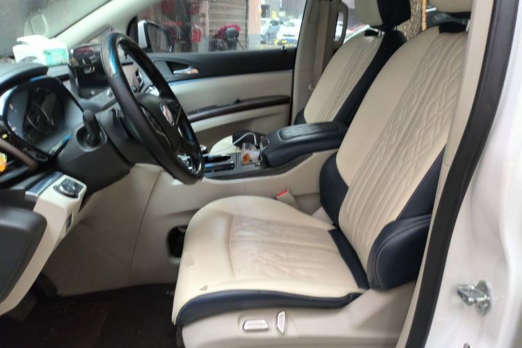 Used Buick GL8 2023 Land Executive Class Smart Enjoyment Model Left Front Seat