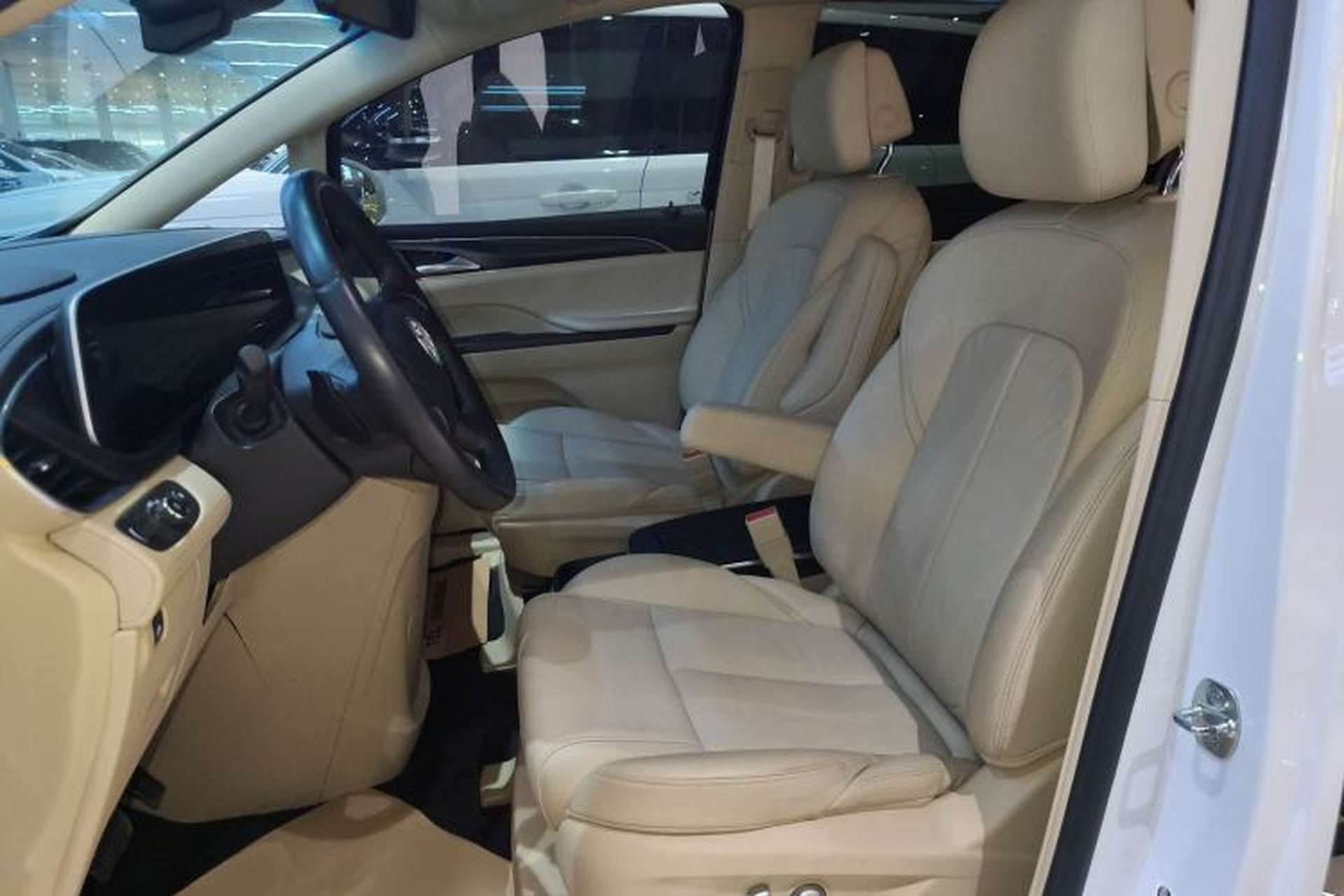 Used Buick GL8 2023 ES Lu Zun Deluxe Model Left Front Seat