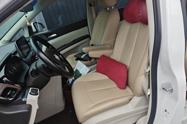 Used Buick GL8 2023 Land Executive Class Comfort Model Left Front Seat