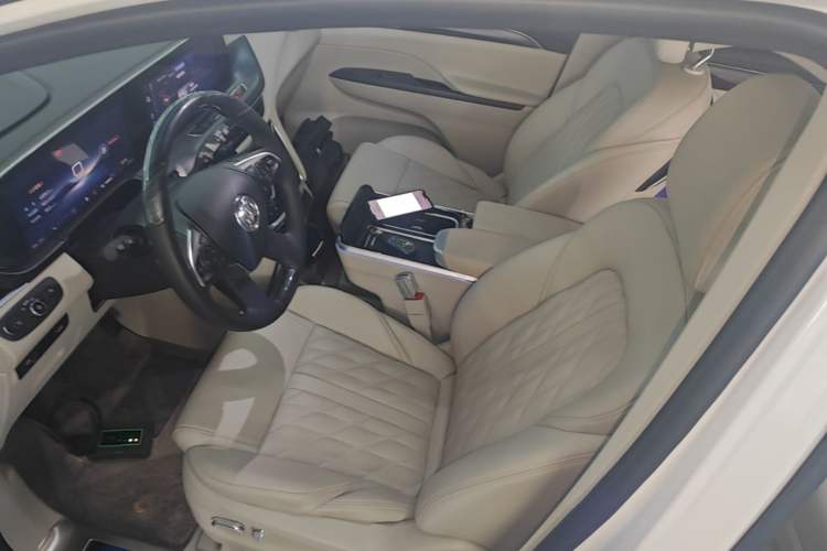 Used Buick GL8 2023 ES Lu Zun Comfort Model Left Front Seat