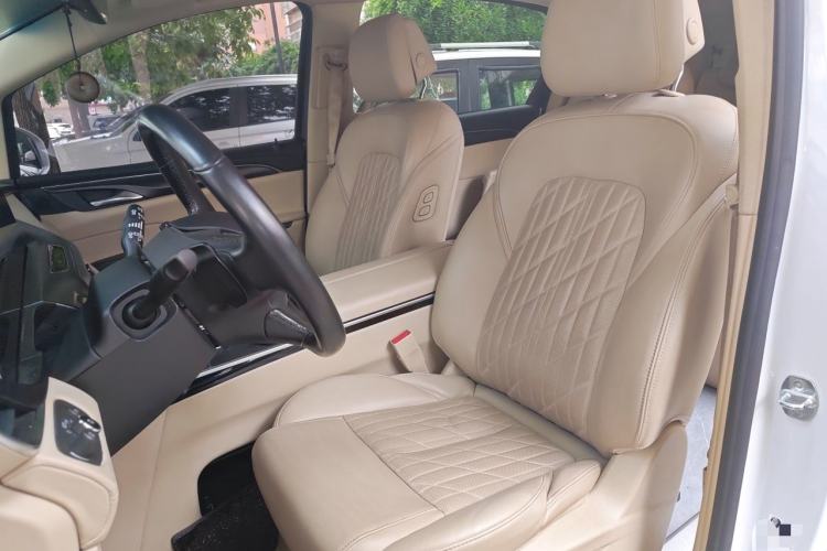 Used Buick GL8 2023 ES Lu Zun Luxury Model Left Front Seat