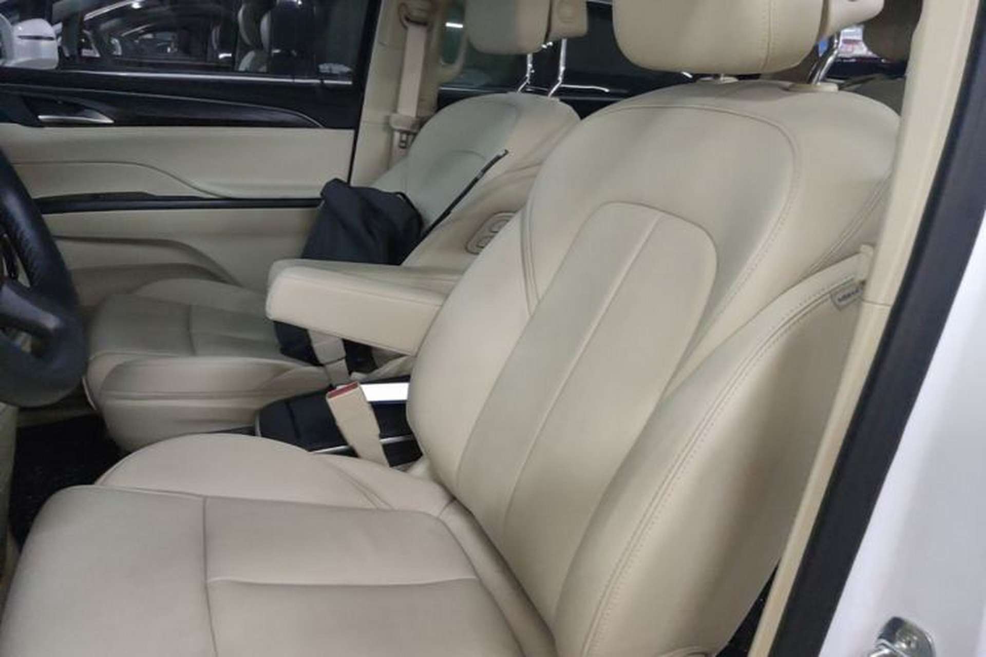 Used Buick GL8 2023 ES Lu Zun Deluxe Model Left Front Seat