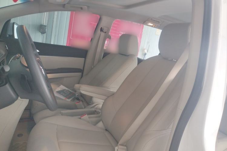 Used Buick GL8 2023 Land Executive Class Comfort Model Left Front Seat