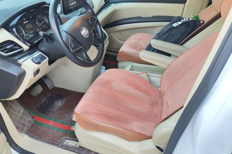 Used Buick GL8 2023 Facelifted Land Cruiser Executive Luxury Version Left Front Seat