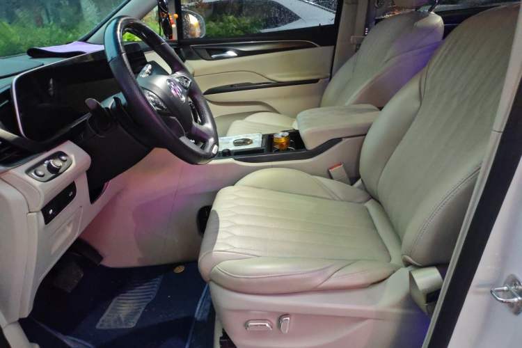 Used Buick GL8 2023 ES Lu Zun Comfort Model Left Front Seat